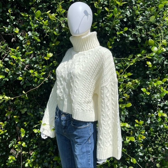NWT WAYF Sweet Nothings Ivory Cable Turtleneck Crop Sweater - Picture 10 of 12